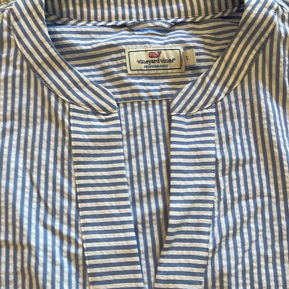 Vineyard Vines Performance Top Size Small - Picture 2 of 3